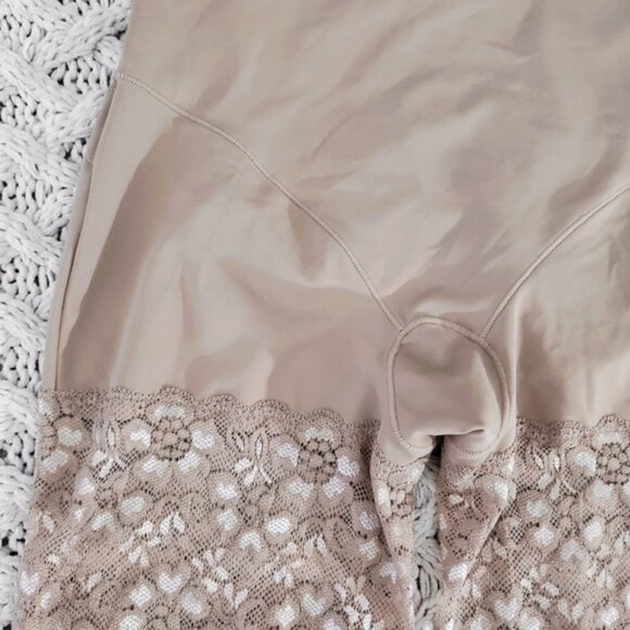 JOYSHAPER High-Waisted Lace Shapewear Shorts- New Without Tags - Picture 14 of 16